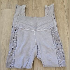 Avocado Zodiac Sign Leggings, S